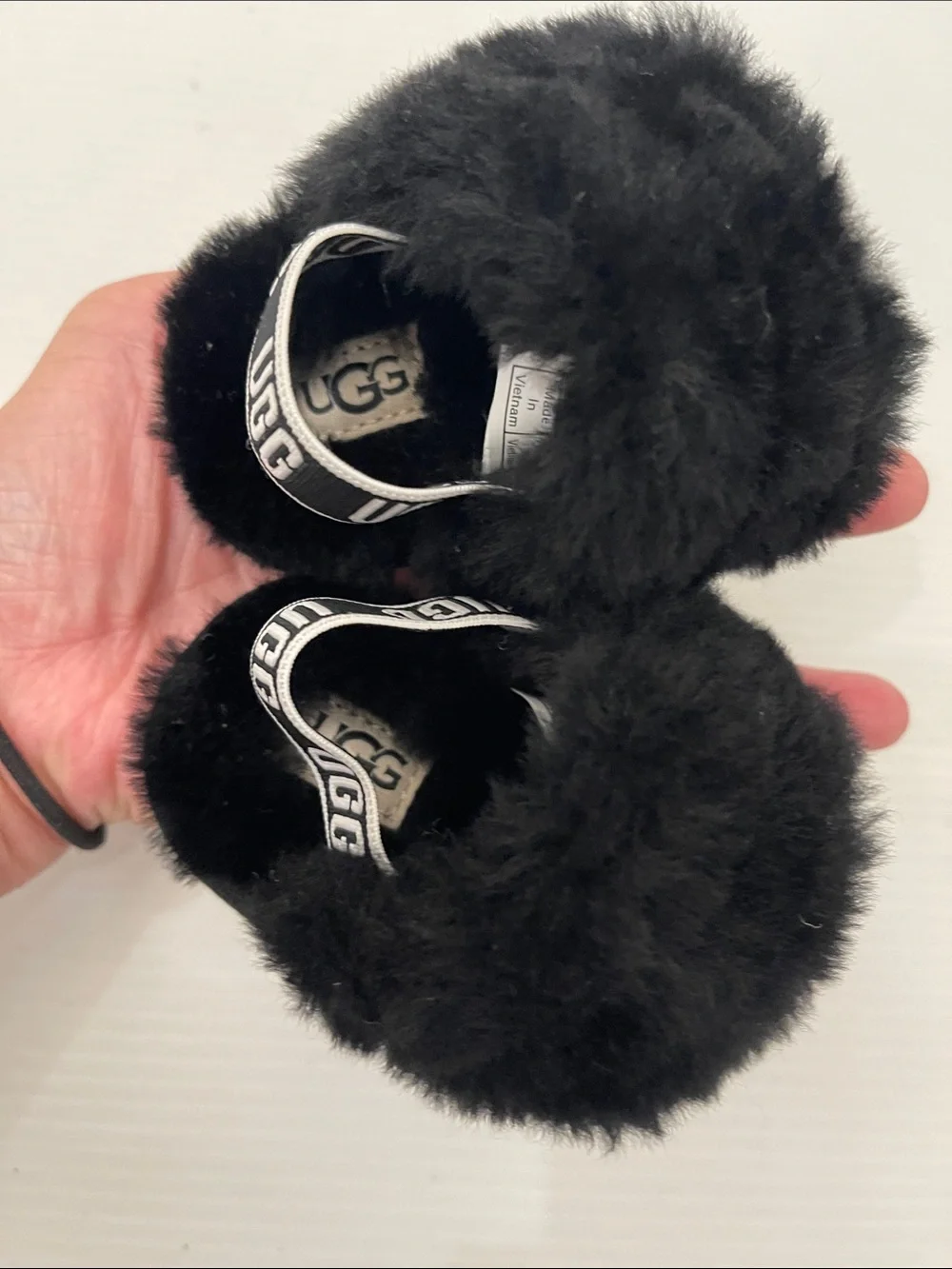 UGG WINTER FLUFF YEAH SLIDE INFANT TODDLER LOGO STRAP SANDAL BABY 0-3 MONTHS
